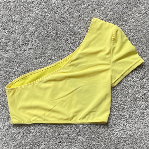 Pretty Little Thing Size 0 Lemon One Shoulder Sleeve Bikini Top Only NWT - Picture 3 of 7